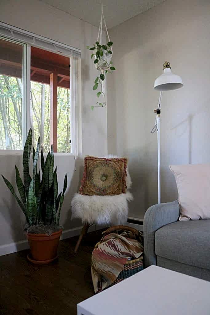 Plant Life Series: A Scandinavian Inspired, Mid-Century Modern Apartment in Portland
